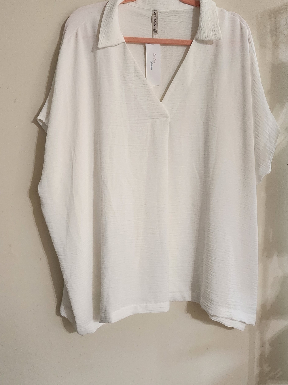 Zenana Outfitters White V-Neck Collared Tunic Top